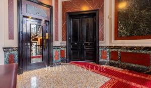 Sale Apartment Paris 8ème
