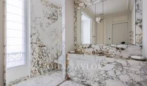 Sale Apartment Paris 8ème