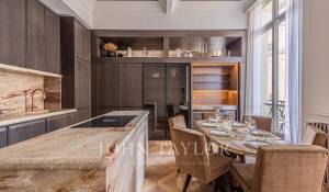 Sale Apartment Paris 8ème