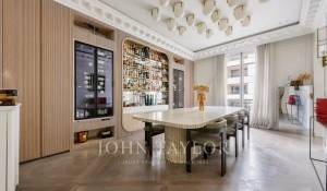Sale Apartment Paris 8ème