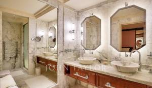 Sale Apartment Paris 8ème