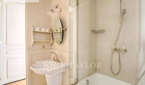 Sale Apartment Paris 8ème