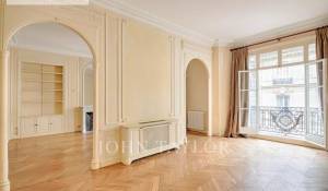 Sale Apartment Paris 8ème