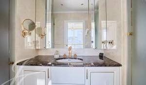 Sale Apartment Paris 8ème