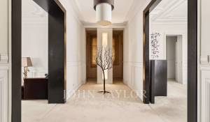 Sale Apartment Paris 8ème