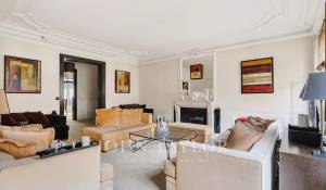 Sale Apartment Paris 8ème