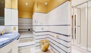 Sale Apartment Paris 8ème