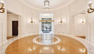 Sale Apartment Paris 8ème
