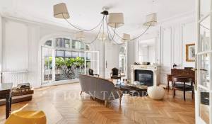 Sale Apartment Paris 8ème