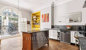 Sale Apartment Paris 8ème