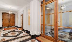 Sale Apartment Paris 8ème