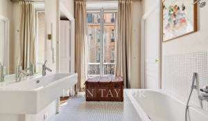 Sale Apartment Paris 8ème