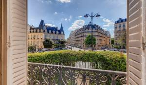 Sale Apartment Paris 8ème