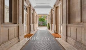 Sale Apartment Paris 8ème