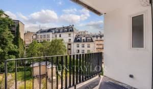 Sale Apartment Paris 8ème