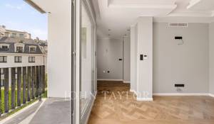 Sale Apartment Paris 8ème