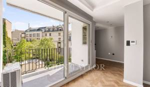Sale Apartment Paris 8ème
