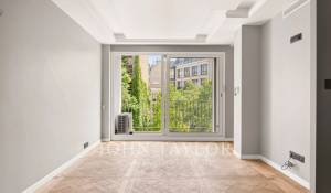 Sale Apartment Paris 8ème