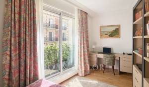 Sale Apartment Paris 8ème