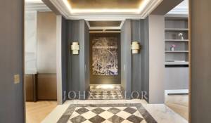 Sale Apartment Paris 8ème