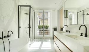 Sale Apartment Paris 8ème