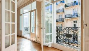 Sale Apartment Paris 8ème