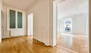 Sale Apartment Paris 8ème