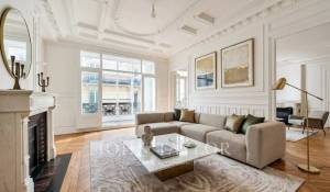 Sale Apartment Paris 8ème