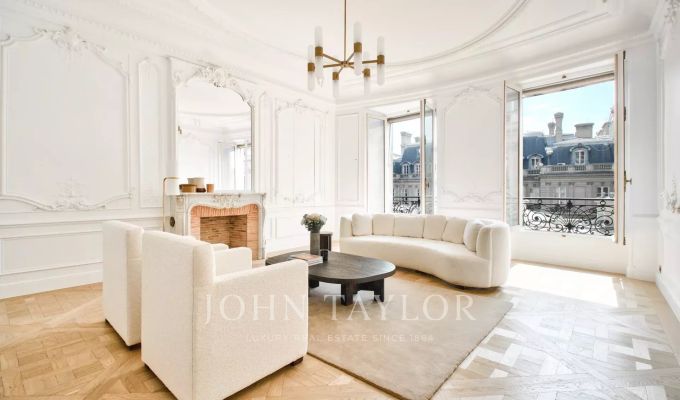 Sale Apartment Paris 8ème