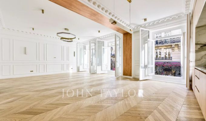 Sale Apartment Paris 8ème