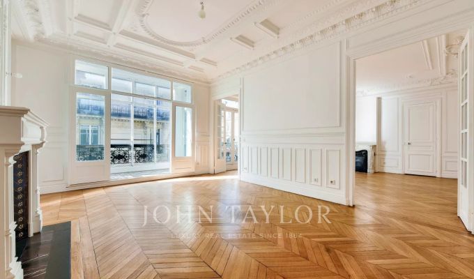 Sale Apartment Paris 8ème