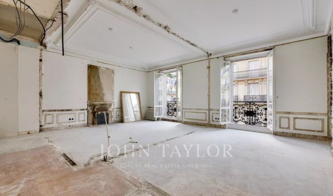 Sale Apartment Paris 8ème