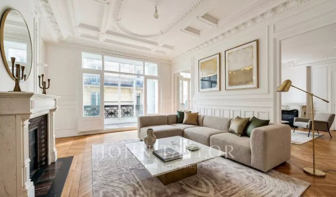Sale Apartment Paris 8ème