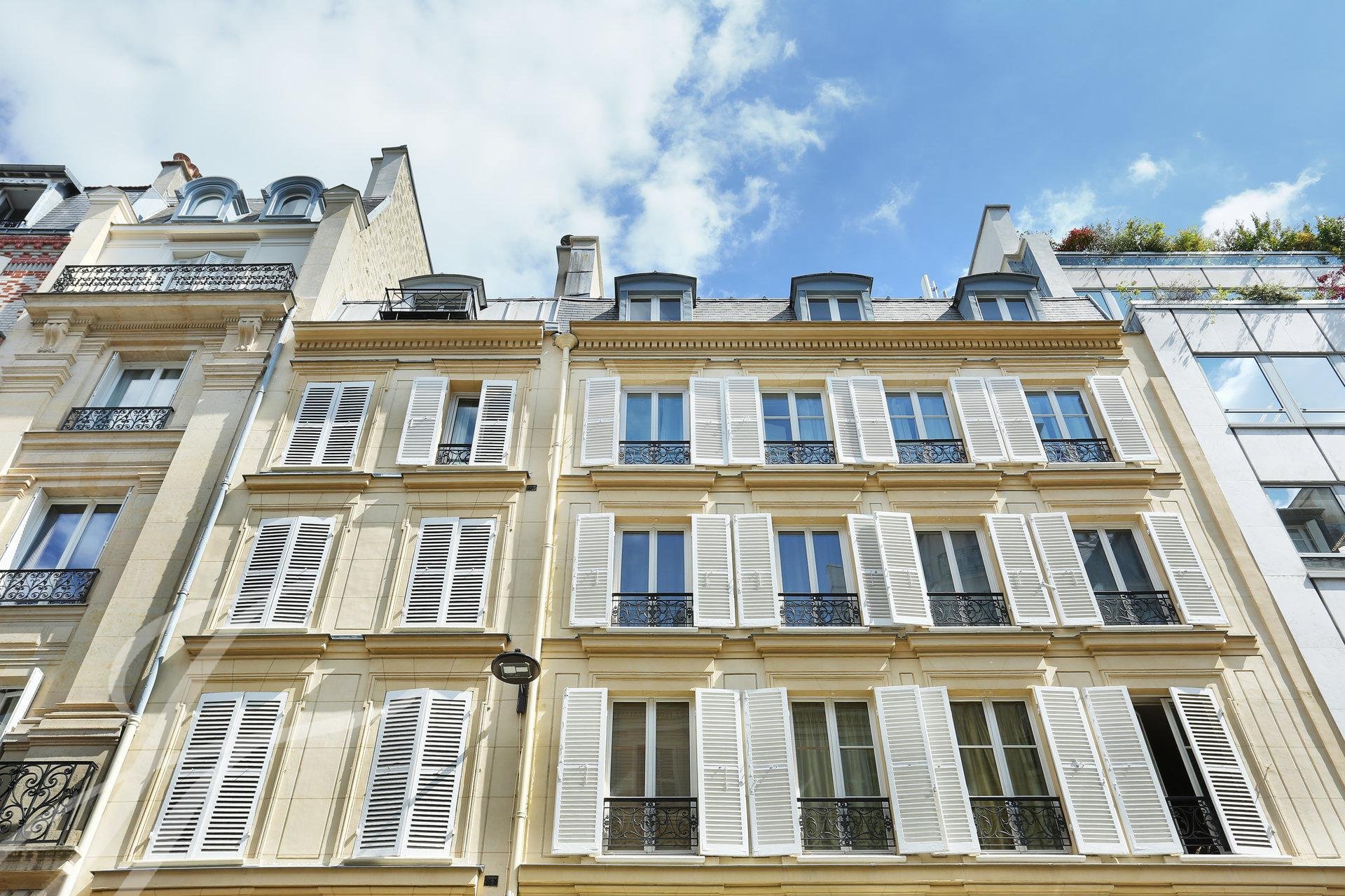 Ad Sale Apartment Paris 8ème ChampsÉlysées (75008), 2 Rooms refV1637PA