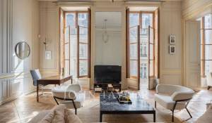 Sale Apartment Paris 9ème