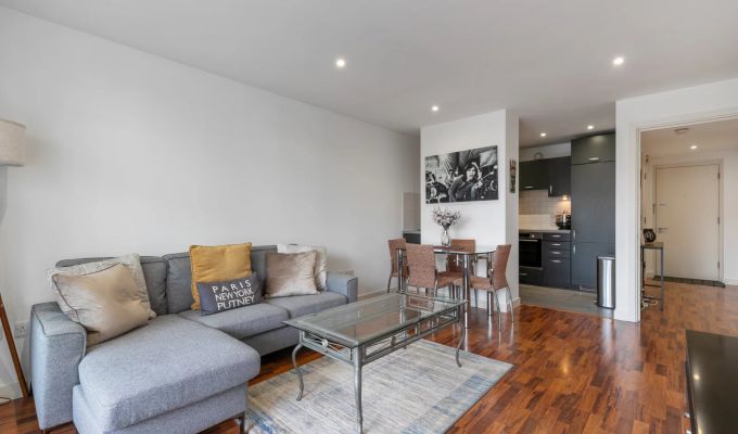 Sale Apartment Putney