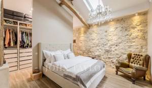 Sale Barn Saint-Émilion