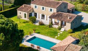 Sale Bastide Gordes