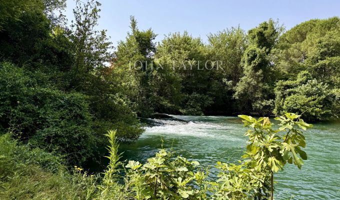 Sale Bastide L'Isle-sur-la-Sorgue