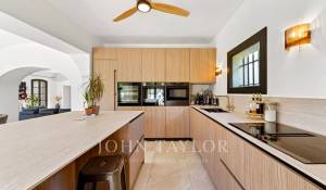 Sale Bastide Luynes