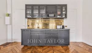 Sale Building Paris 17ème