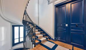 Sale Building Paris 17ème