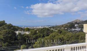 Sale Castle Marseille 9ème