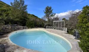 Sale Castle Marseille 9ème