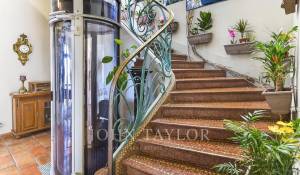 Sale Castle Marseille 9ème