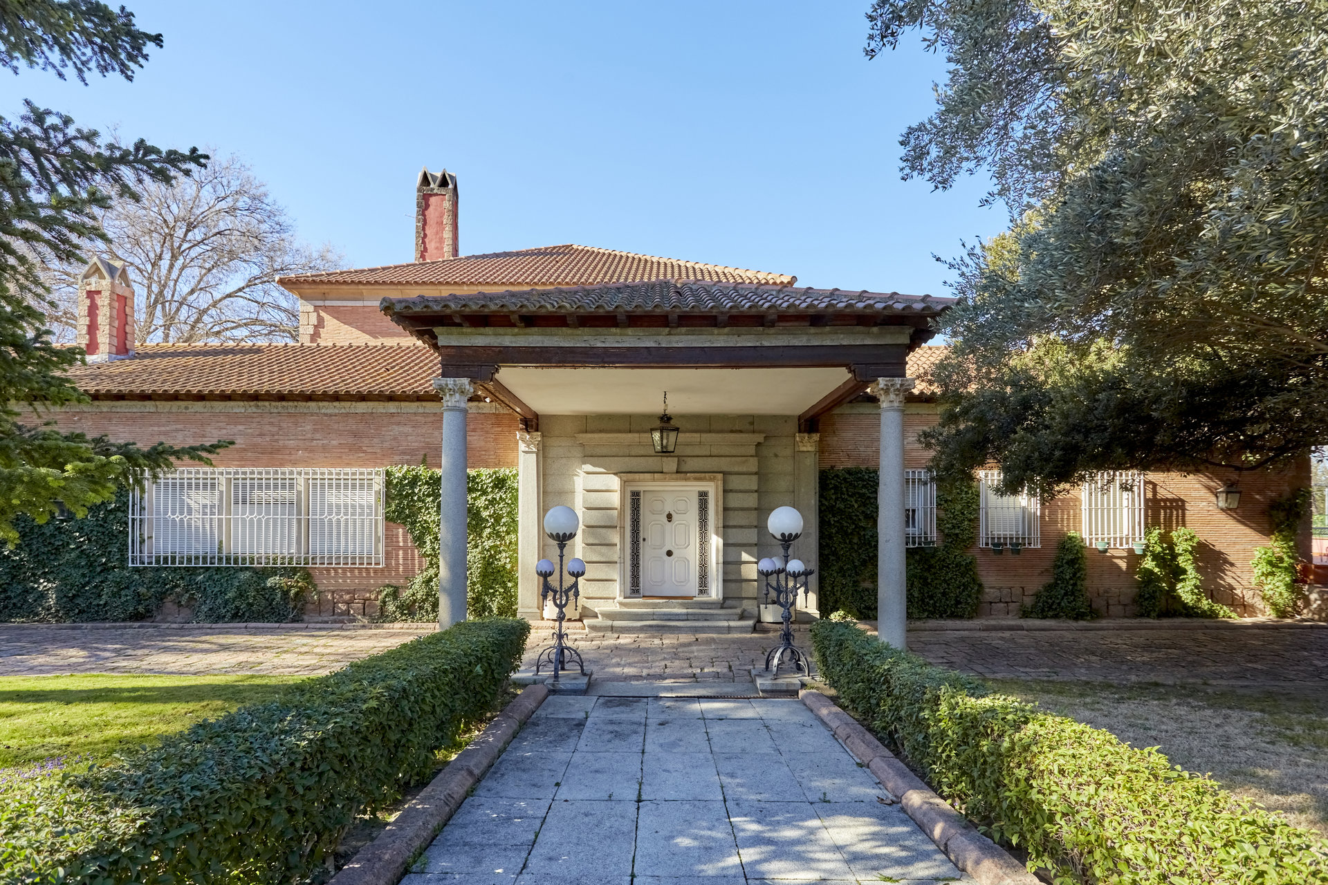 Ad Sale Chalet Madrid (28035) refV0321MAC