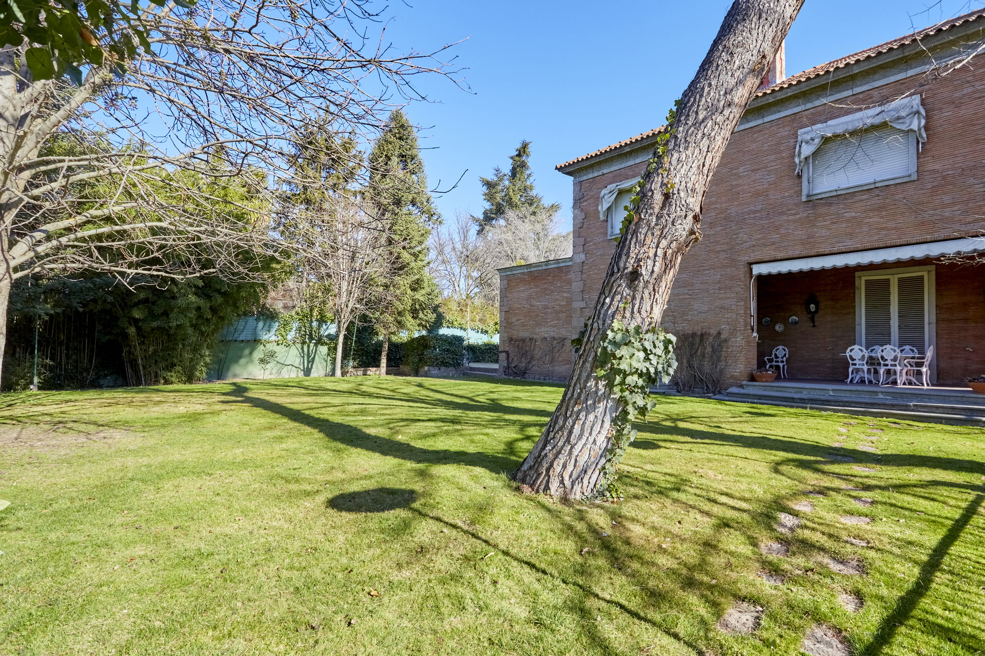 Ad Sale Chalet Madrid (28035) refV0321MAC