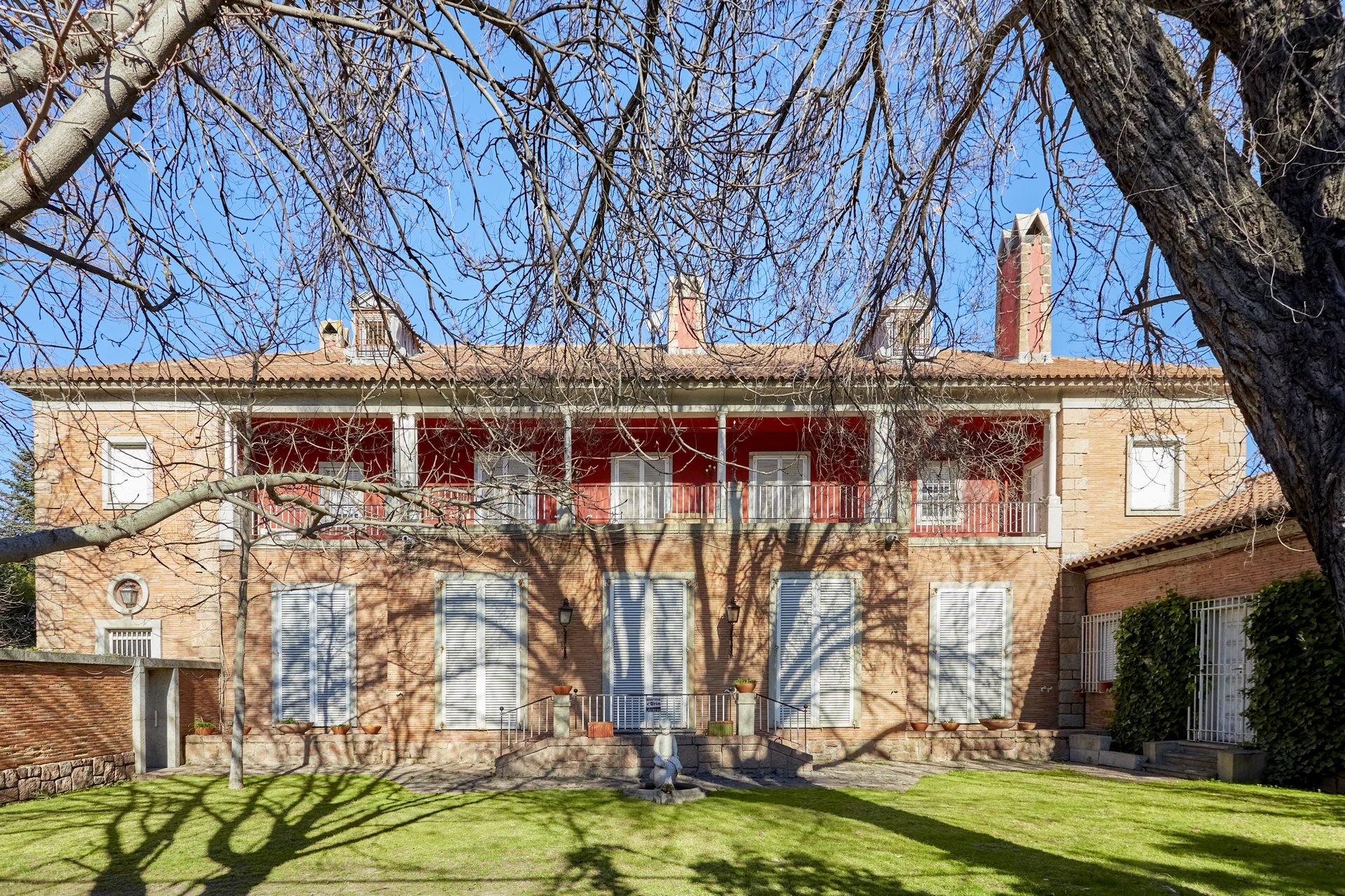 Ad Sale Chalet Madrid (28035) refV0321MAC