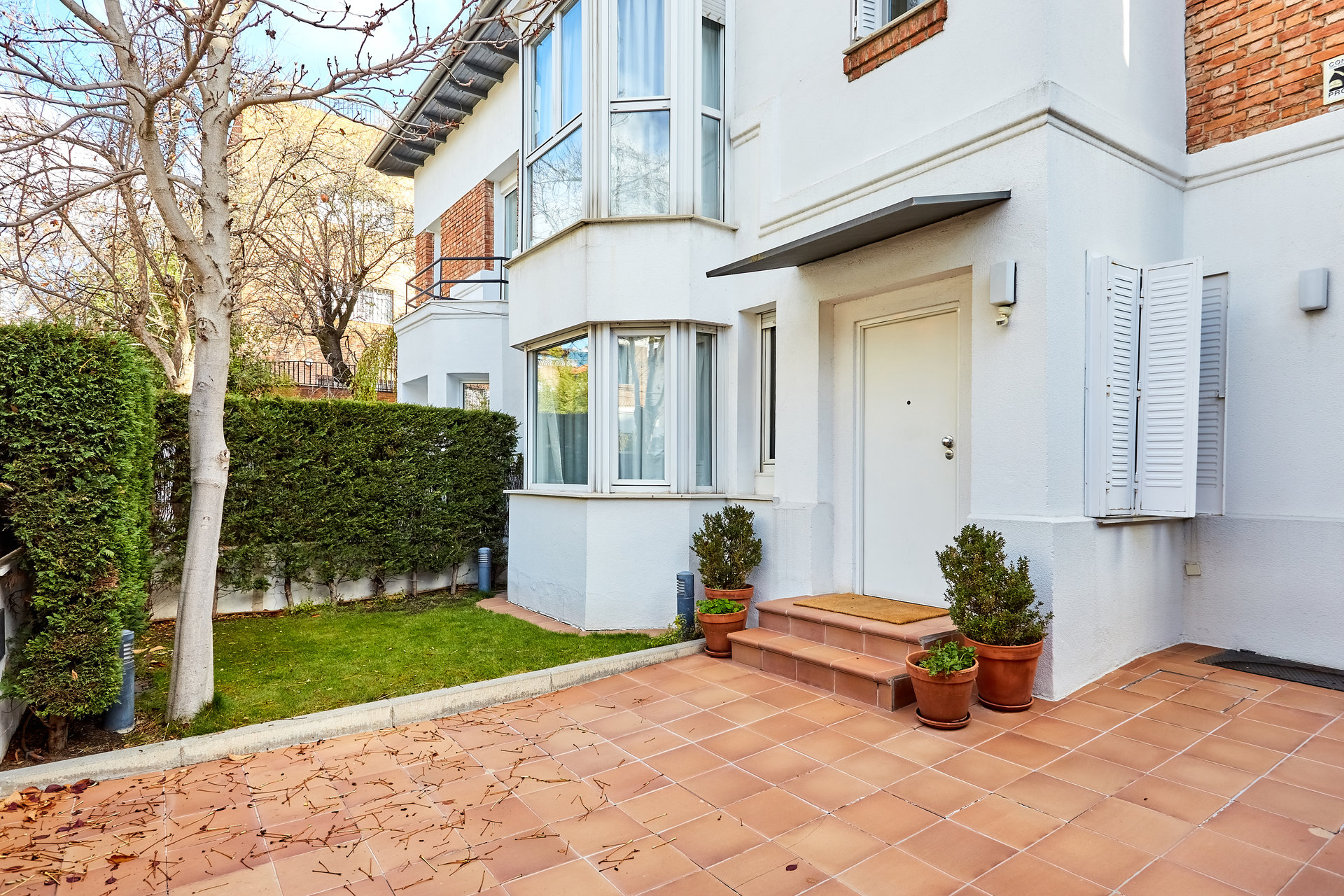 Ad Sale Chalet Madrid Nueva España (28036) refV0498MAC