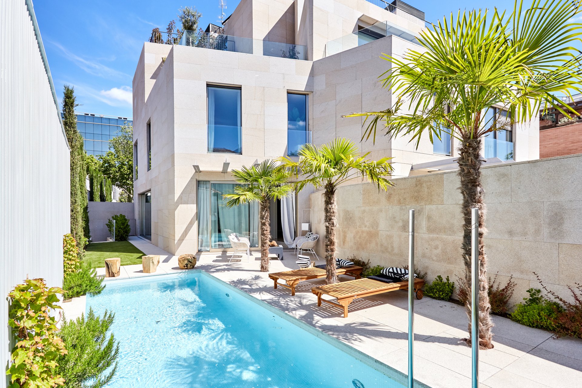 Ad Sale Chalet Madrid Nueva España (28036) refV0740MAC